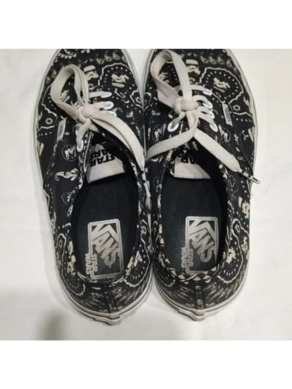 Vans x Star Wars Stormtrooper Bandana Print Low Top Sneakers M 6, W 7.5